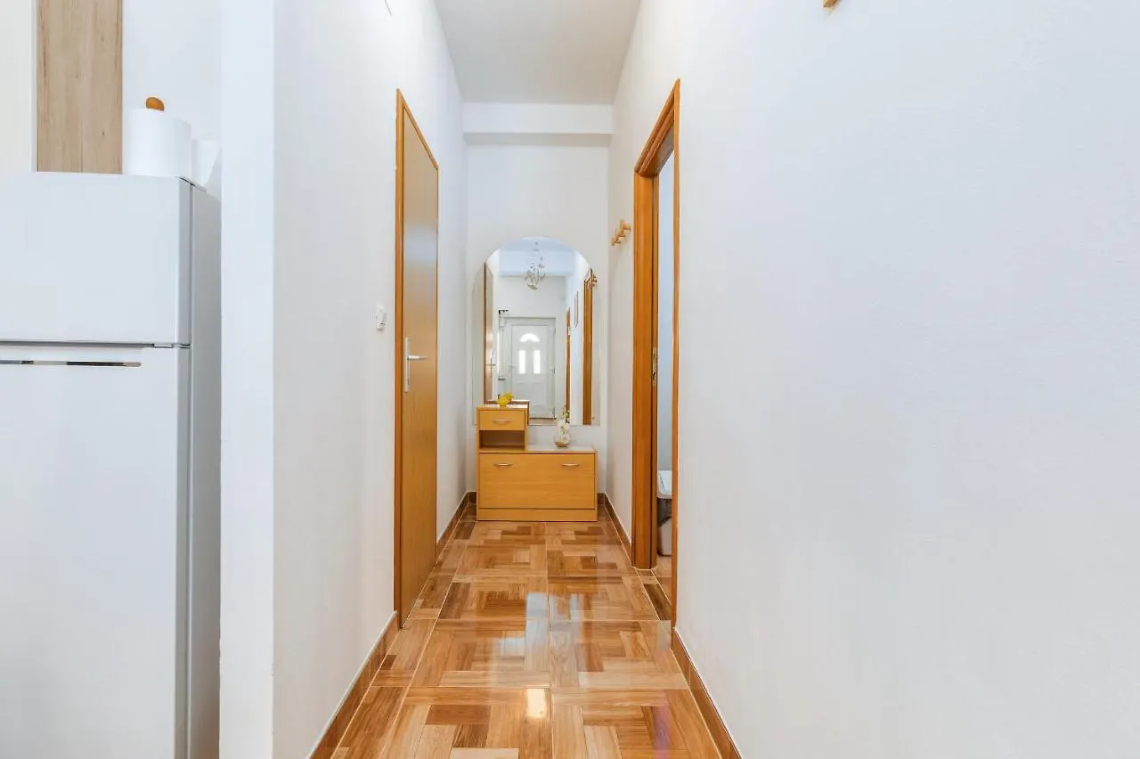 Apartment Apartman Mia Pula