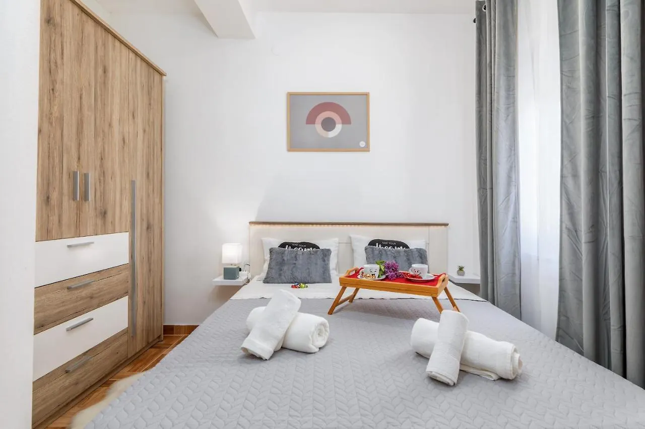 Apartman Mia Pula 0*,